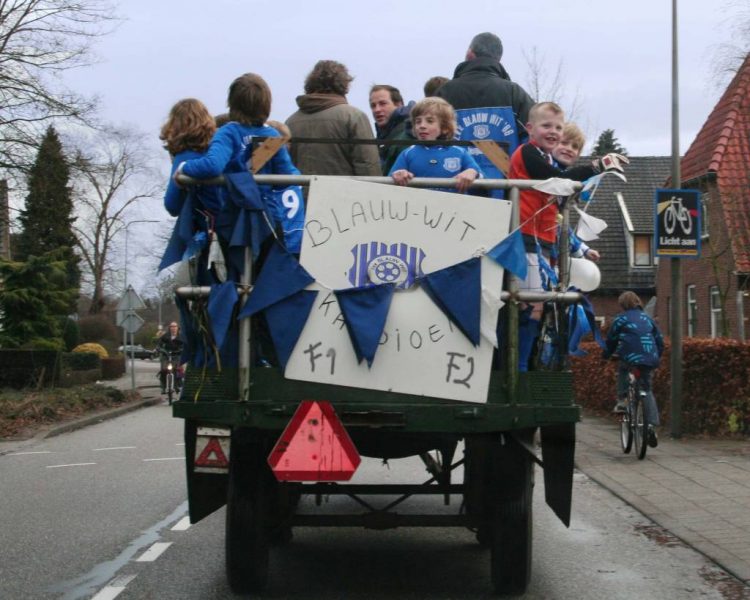 F-pupillen z.v.v. Blauw Wit '66 uit Holten kampioen blauwwit 